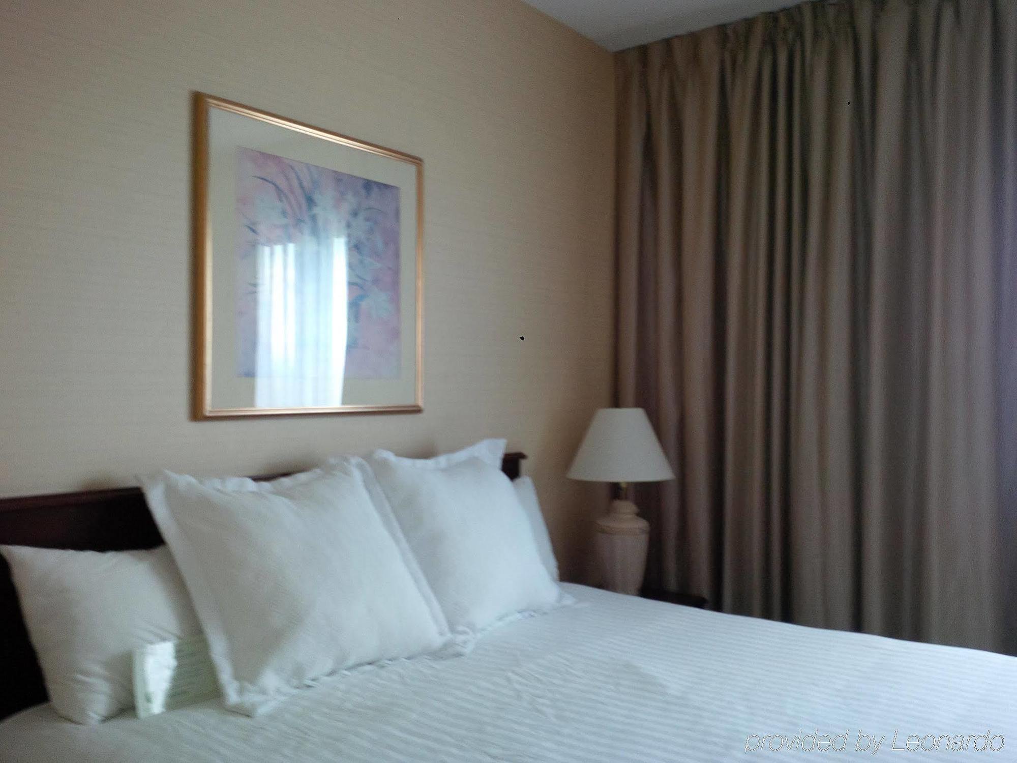 Maron Hotel&Suites Danbury Exterior foto