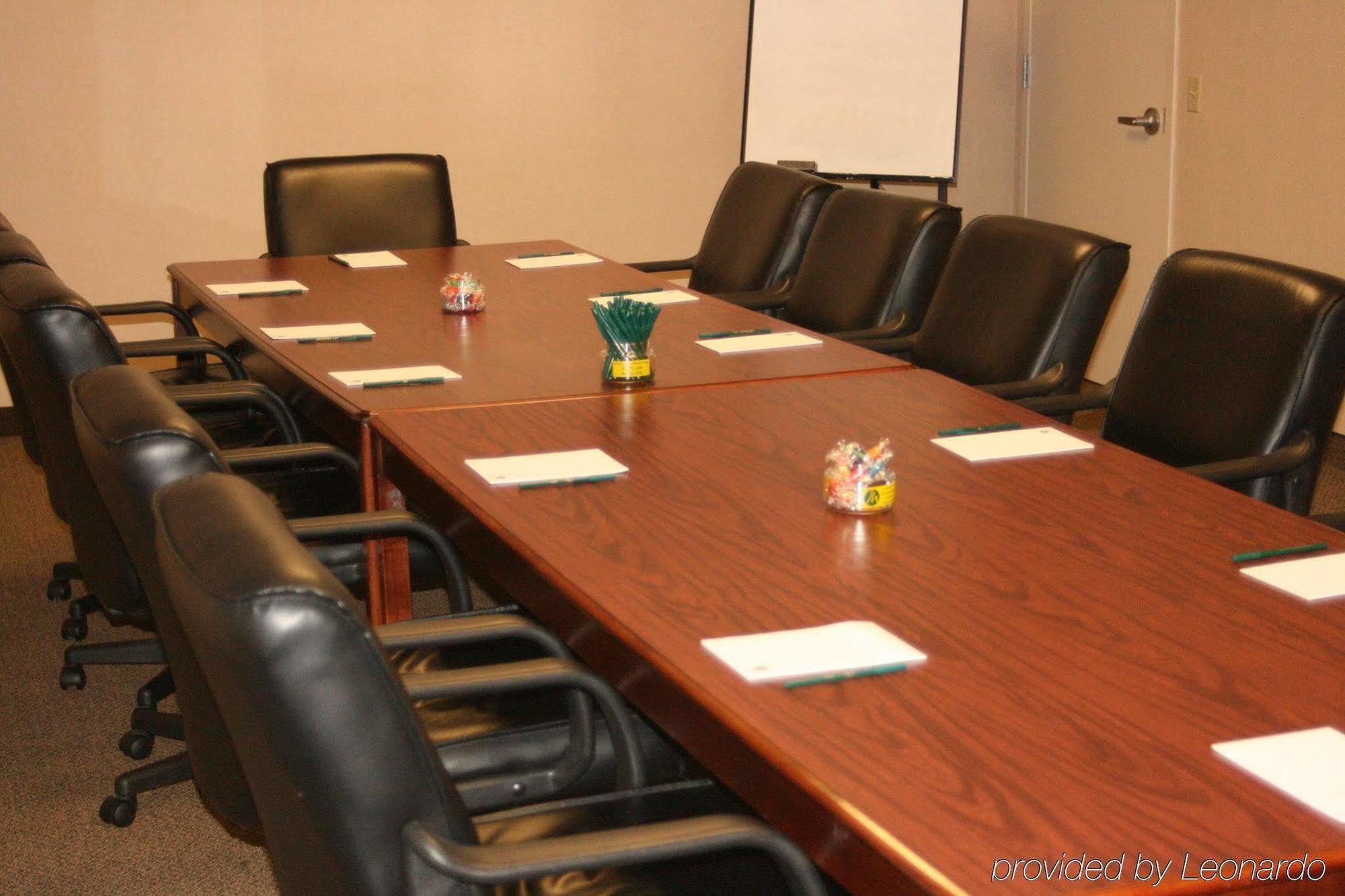 Maron Hotel&Suites Danbury Facilidades foto