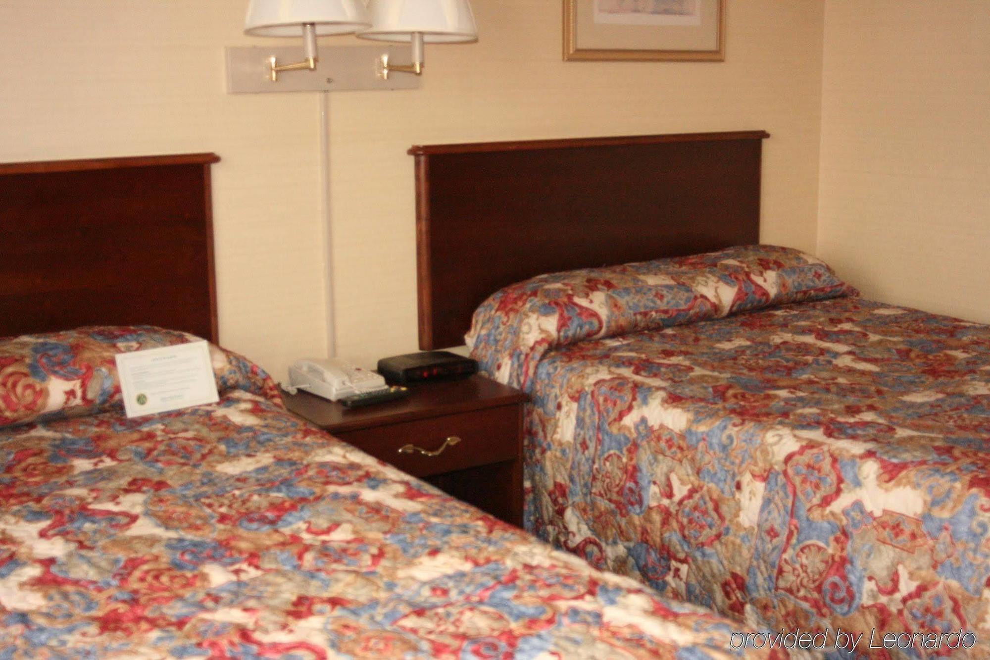 Maron Hotel&Suites Danbury Habitación foto